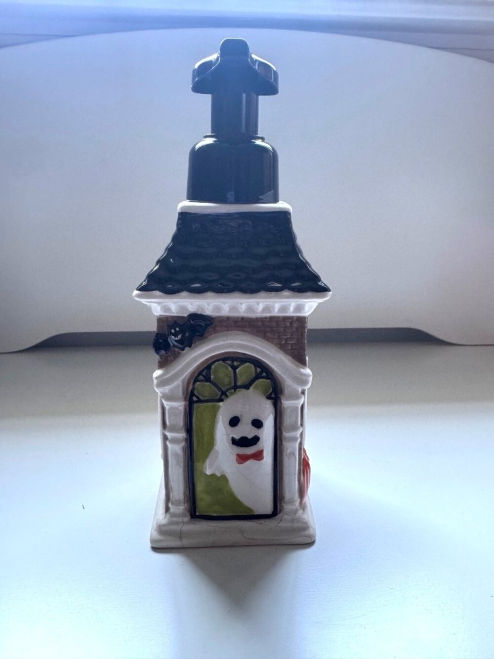 Bath & Body Works 3D HALLOWEEN HAUNTED HOUSE Hand Soap Dispenser Rare